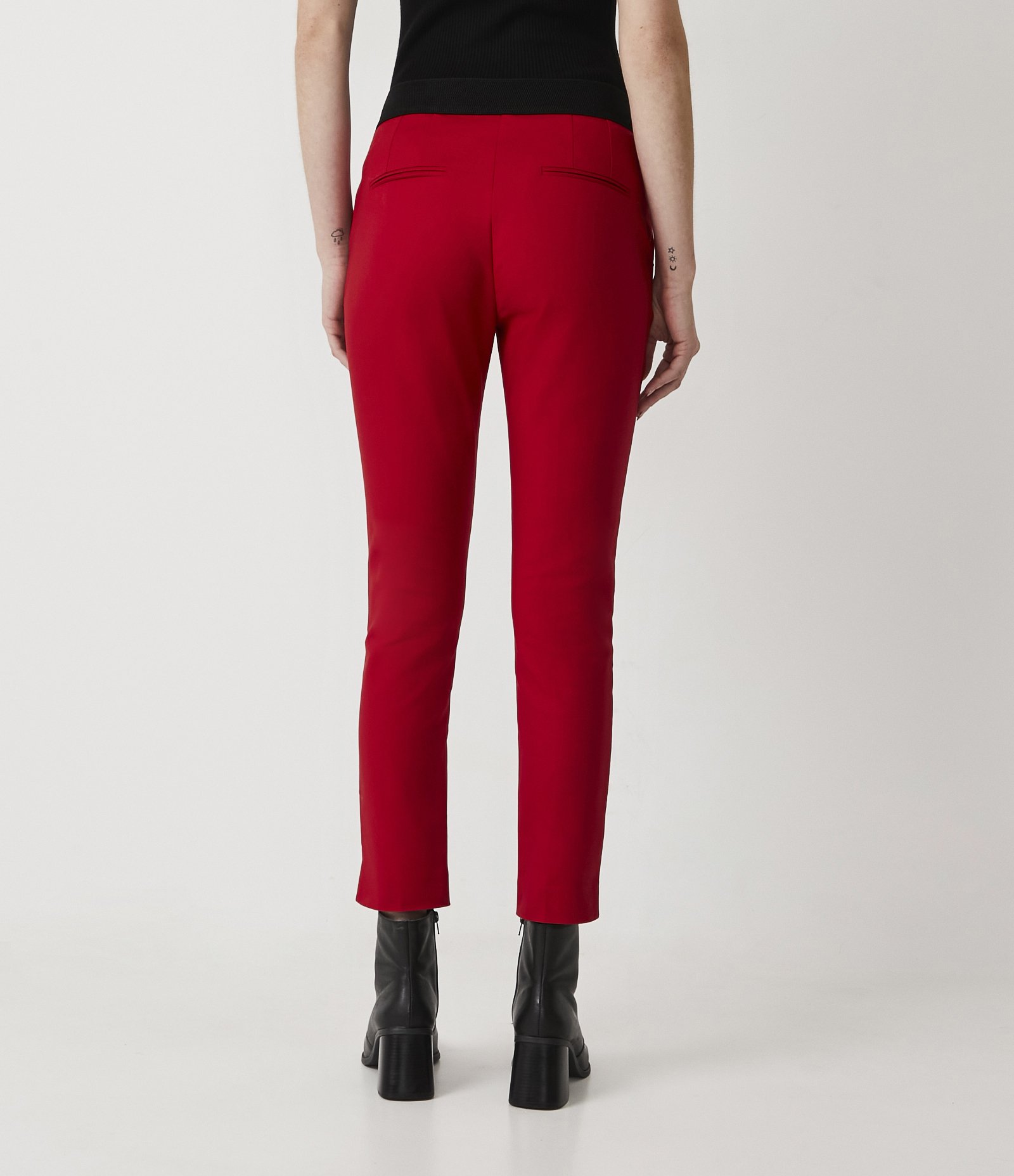 Calça Cigarrete em Algodão com Bolsos Vermelho 3