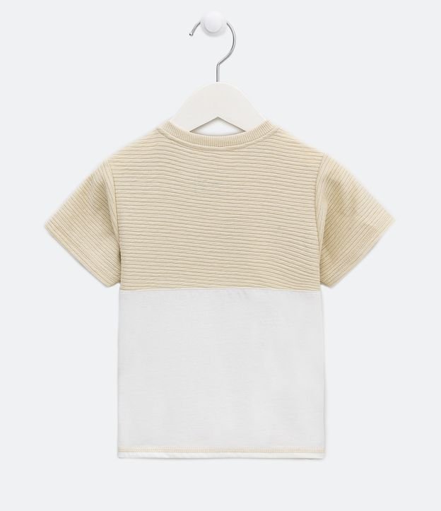 Remera Infantil con Recorte Texturizado - Talle 1 a 5 años Blanco 2