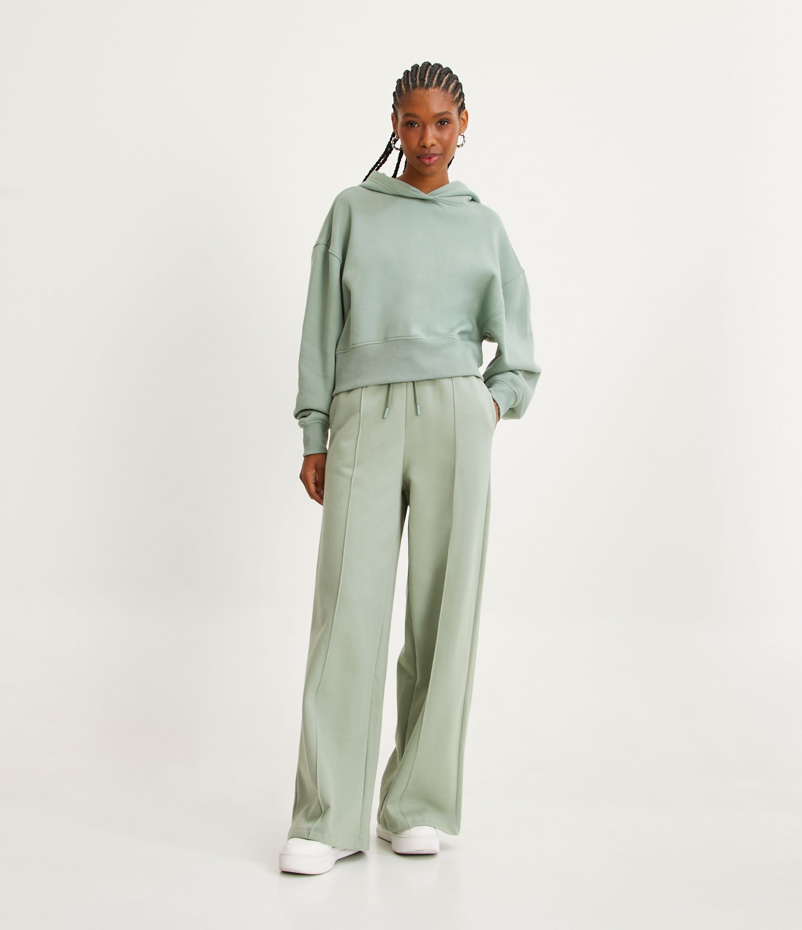 Blusão em Moletom com Gola Capuz e Punho Ajustado Verde 2