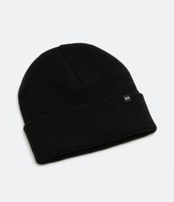 Gorro com Dobra e Etiqueta Aplicada
