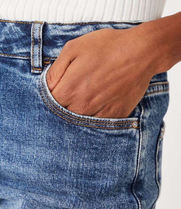 Short Curto Jeans com Barra Dobrada Azul 4