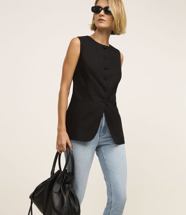 Calça Reta Jeans com Bolsos