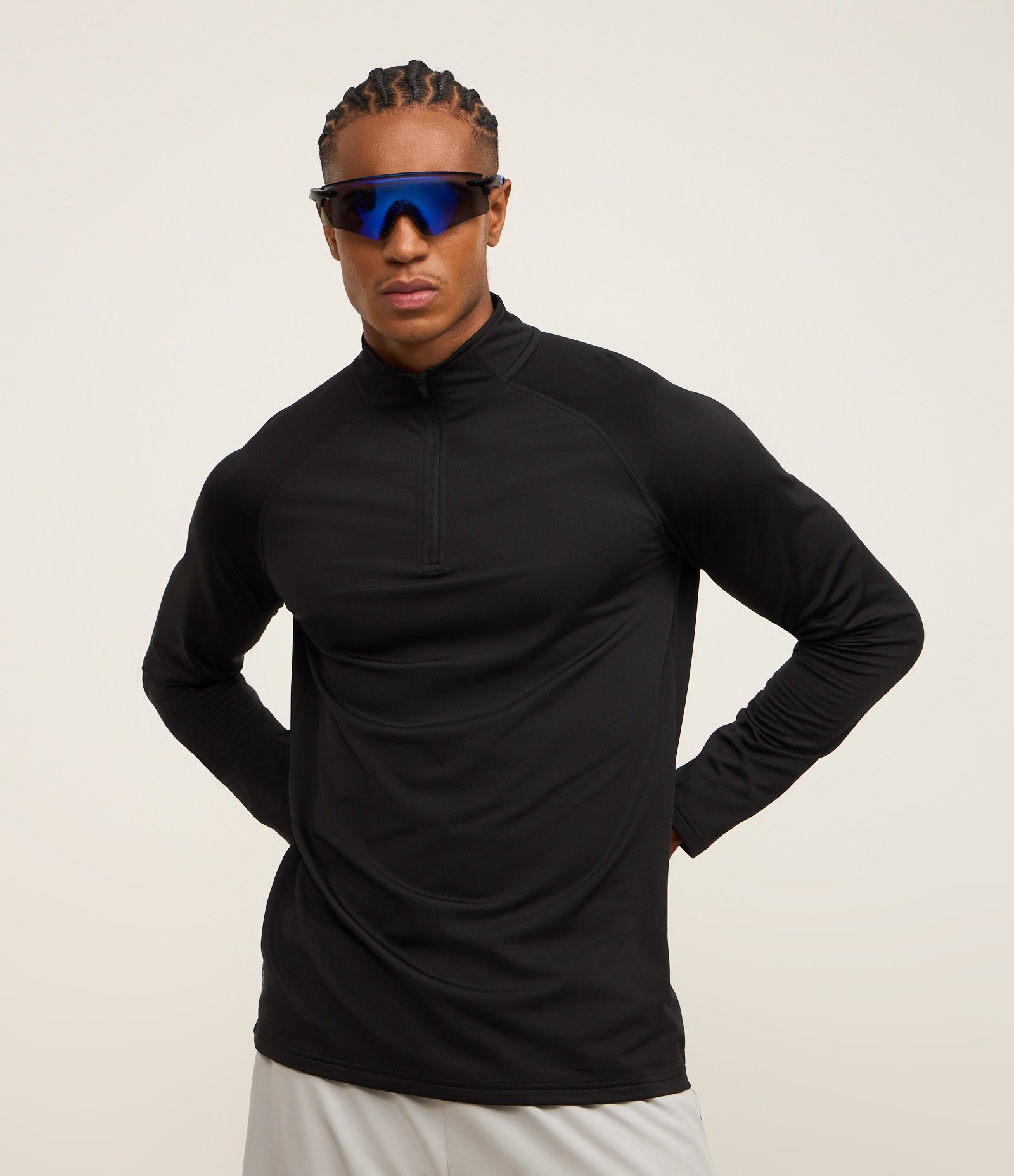 Camiseta Térmica Esportiva com Zíper na Gola e Recortes Preto 1