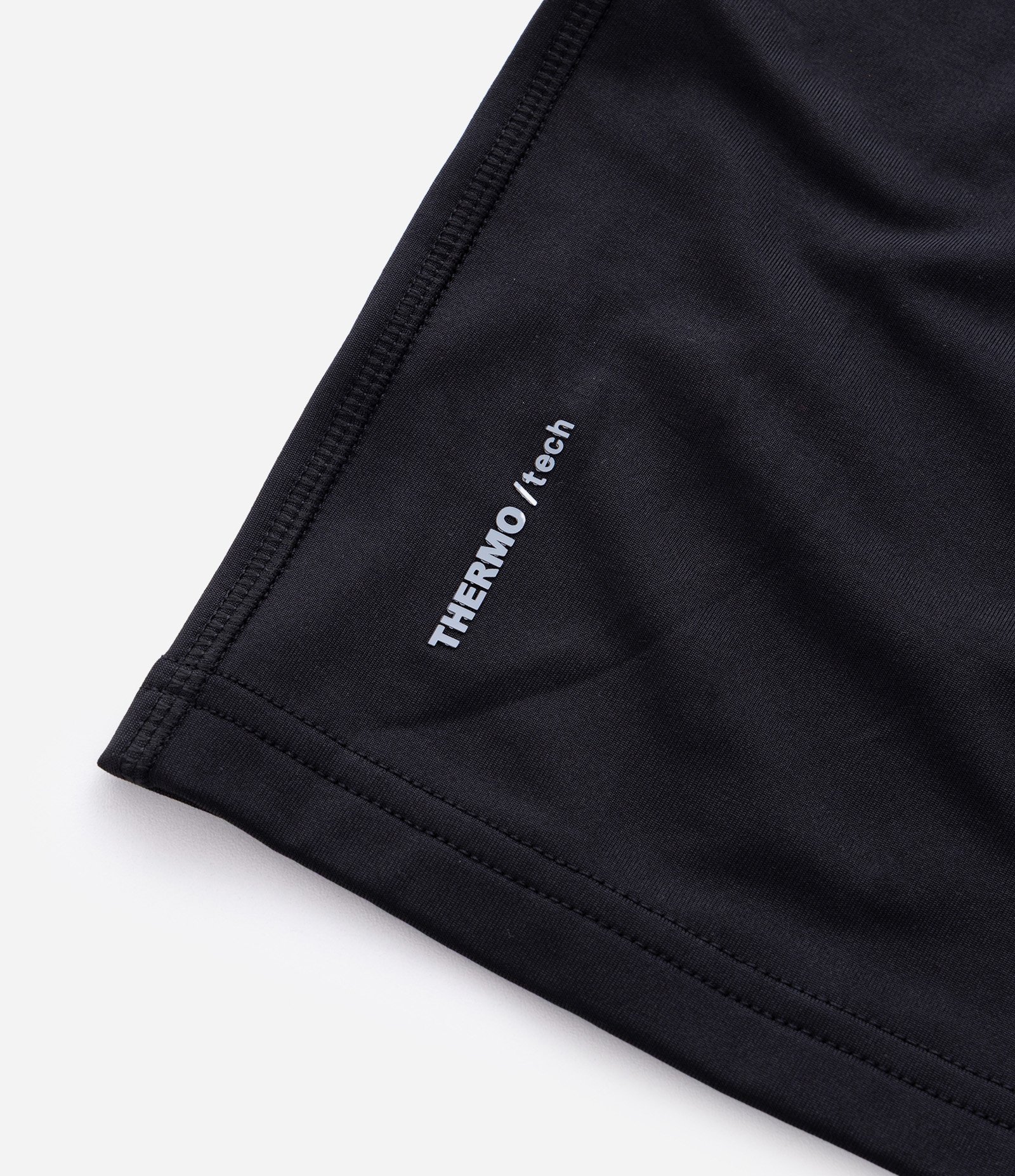 Camiseta Térmica Esportiva com Zíper na Gola e Recortes Preto 11