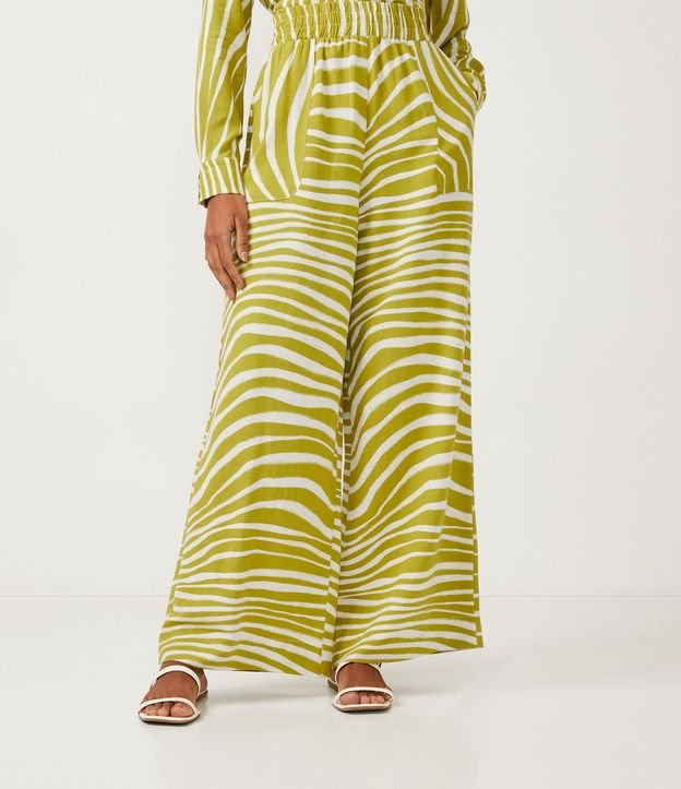 Calça Pantalona em Viscolinho com Elástico no Cós e Estampa Animal Print Zebra Verde 2