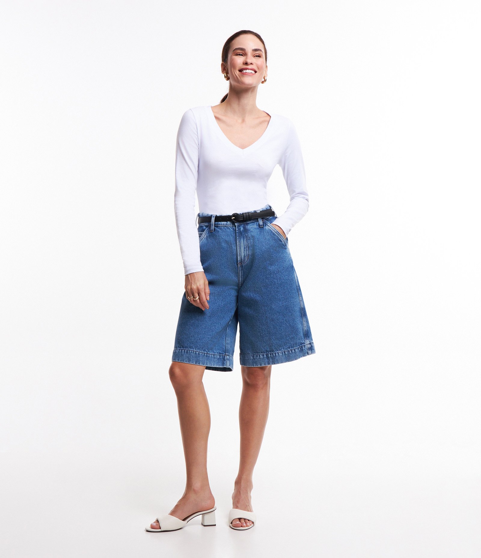 Blusa Básica em Meia Malha com Decote V Branco 2
