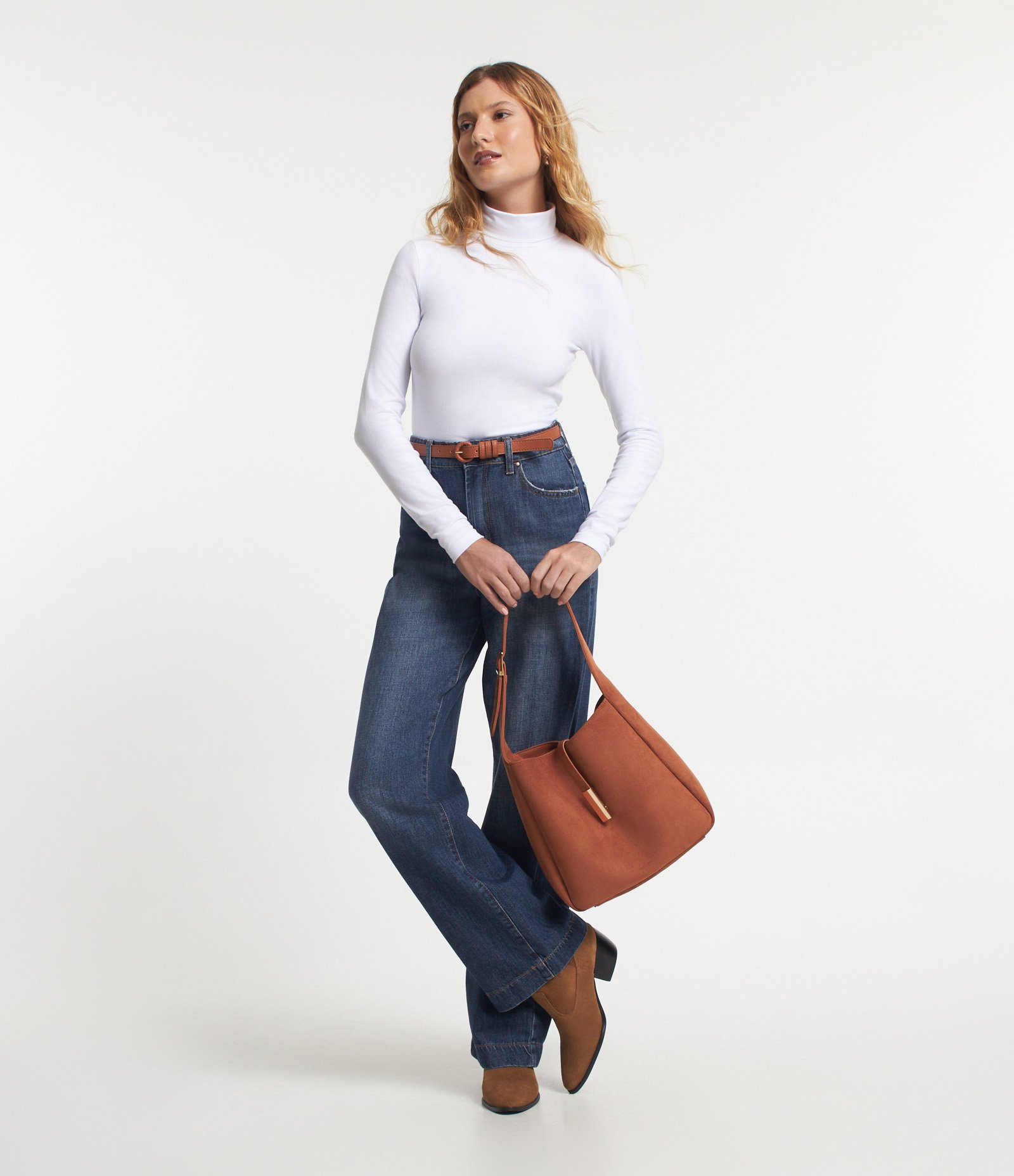 Blusa em Meia Malha com Gola Alta Branco 2