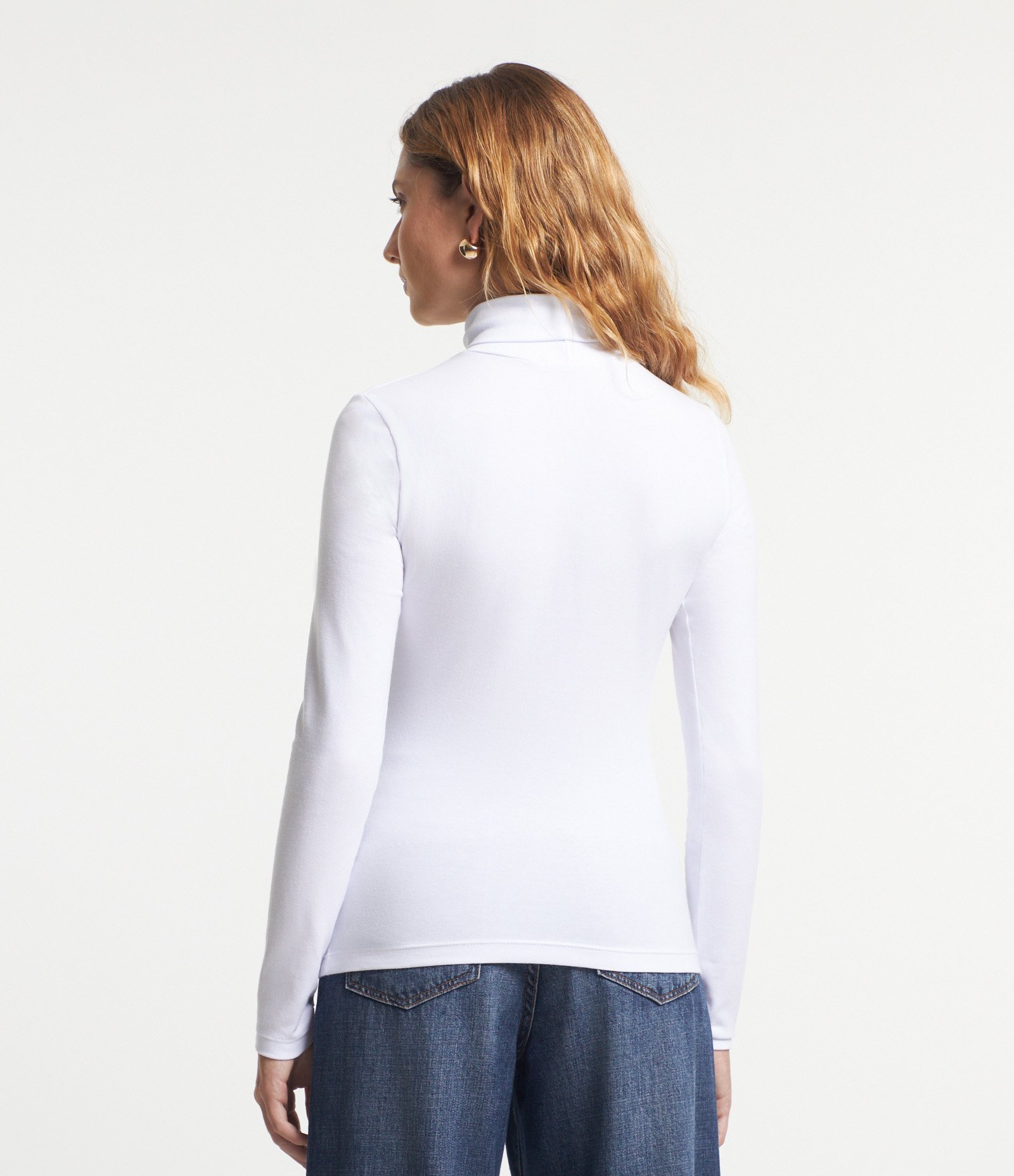Blusa em Meia Malha com Gola Alta Branco 4