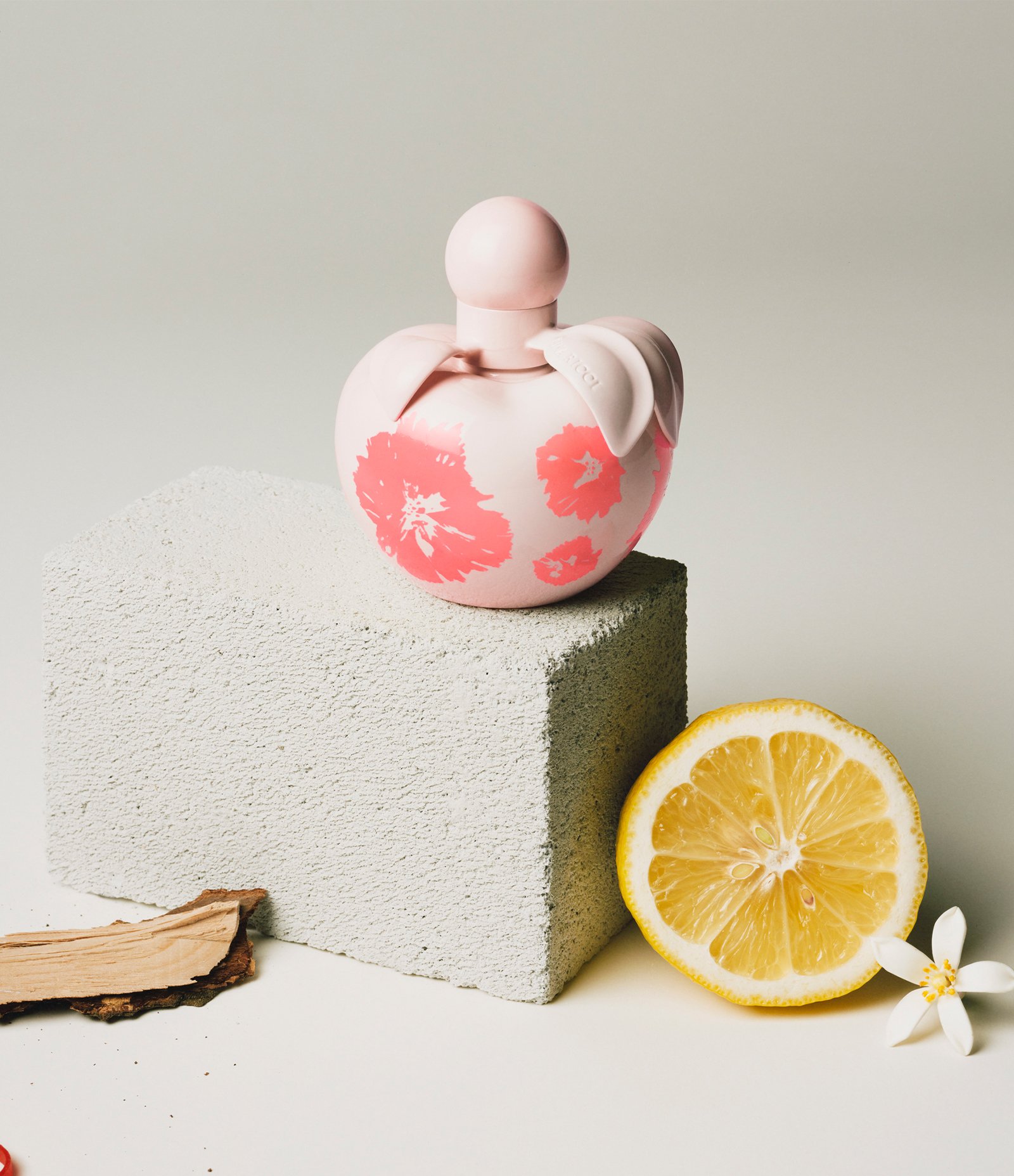 Perfume Nina Ricci Nina Fleur Feminino Eau de Toilette  50ml 3