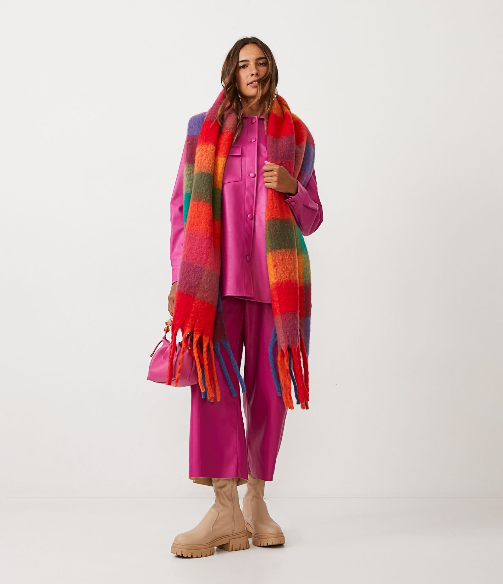 Calça Wide Leg em Material Sintético com Bolso Frontal Rosa 1