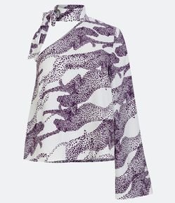 Blusa em Crepe de um Ombro Só com Gola Choker com Laço