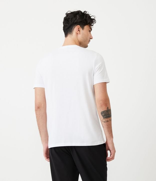 Camiseta Slim em Algodão com Estampa de Dimensões Geométricas Branco Neve 3