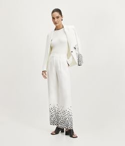 Calça Wide Leg com Estampa Animal Print na Barra