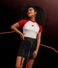Blusa Cropped em Ribana com Mangas Curtas e Estampa paiN Gaming