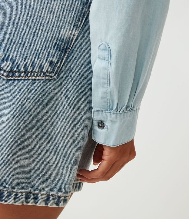 Camisa Cropped Jeans com Recorte Vazado nas Costas e Top Interno Azul 5