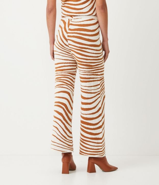 Calça Pantalona em Tricô com Estampa Animal Print Zebra Marrom 3