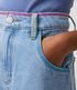 Imagem miniatura do produto Short Mom Jeans con Bolsillo y Costura Contrastante Azul 4