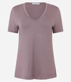 Blusa Básica em Viscose com Decote V