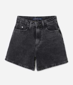 Short Mom em Jeans com Coraçãozinho Aplicado e Barra Dobrada