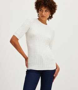 Blusa em Tricô com Ponto Diferenciado