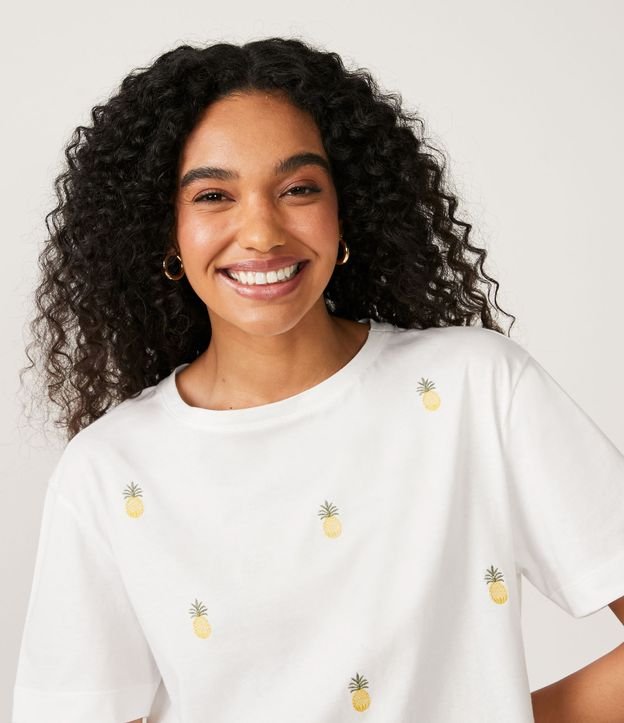 Blusa en Algodón con Manga Corta y Bordados de Piñas Blanco 4