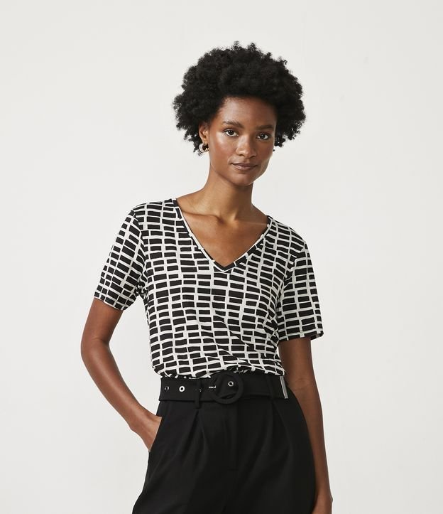 Blusa en Viscolycra con Estampado Geométrico Negro 1