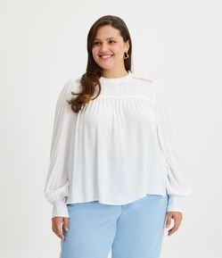 Blusa Bata em Viscose com Detalhes Curve & Plus Size
