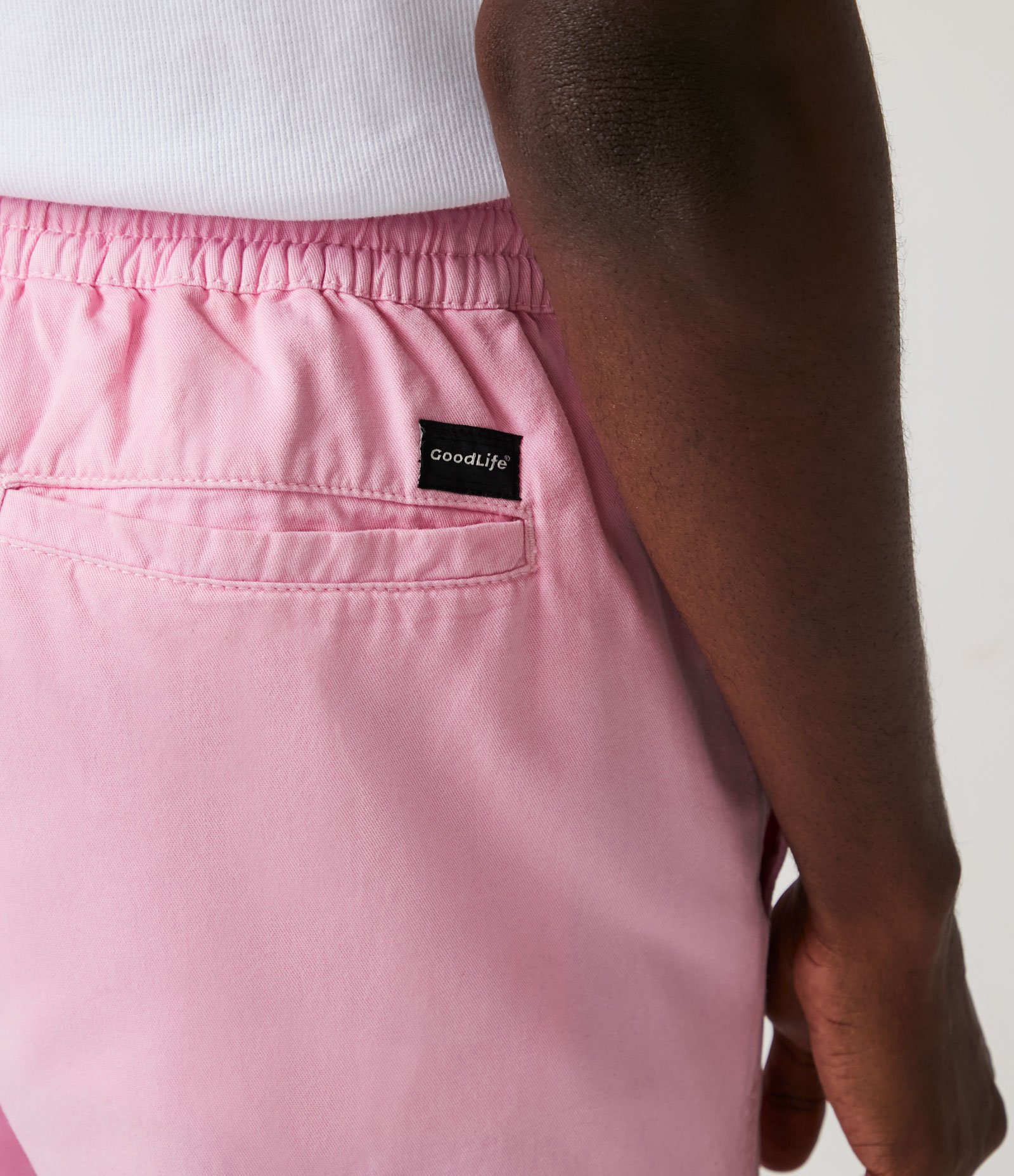 Bermuda Regular em Sarja com Elástico no Cós e Cordão 5