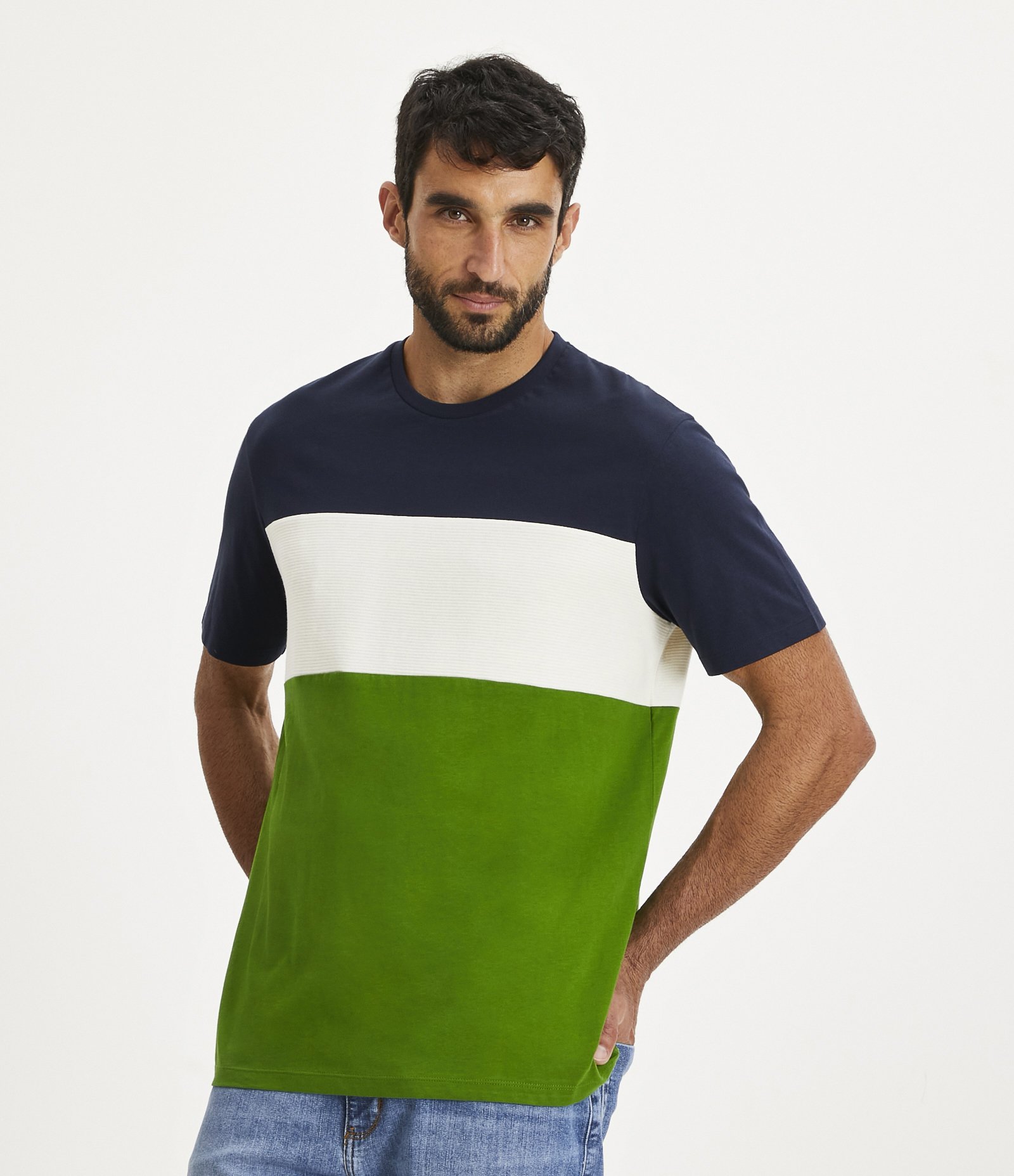 Camiseta Comfort em Algodão com Recorte Texturizado e Blocos de Cor Azul/ Bege/ Verde 1