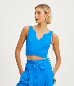 Blusa Regata Curta em Crepe com Decote V Irregular
