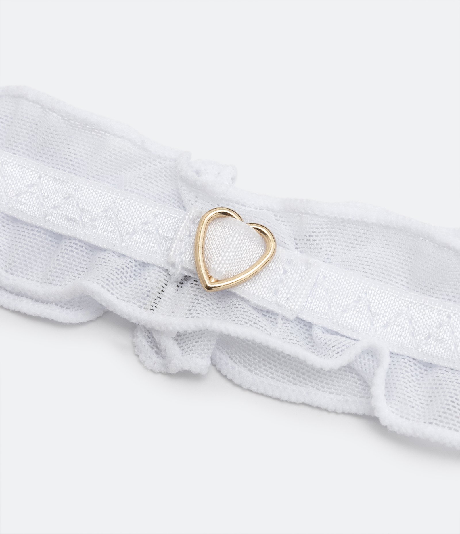 Perneira em Tule com Frufru e Detalhe de Coração Branco 2