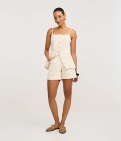 Short Curto em Sarja com Elastano e Cinto Faixa