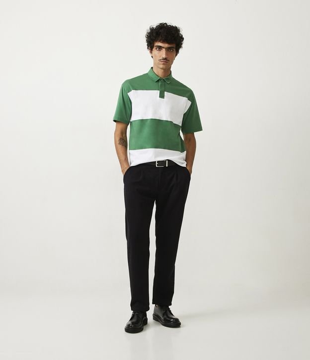 Calça Cropped em Algodão com Passantes no Cós