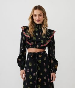 Blusa em Tricoline com Estampa de Folhas e Babado com Bordado