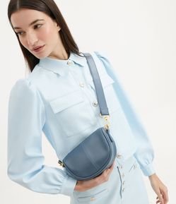 Bolsa Transversal Baguete com Costura Contrastante