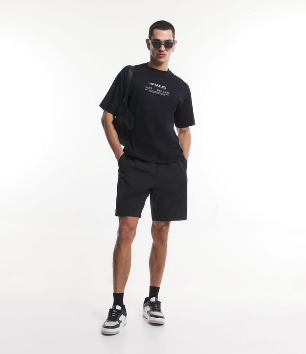 Bermuda Loose em Rip Stop com Zíper no Bolso e Etique Emborrachada