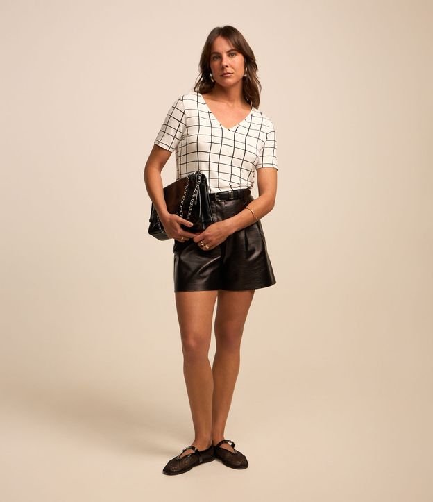 Blusa em Viscolycra com Estampa Xadrez Grid