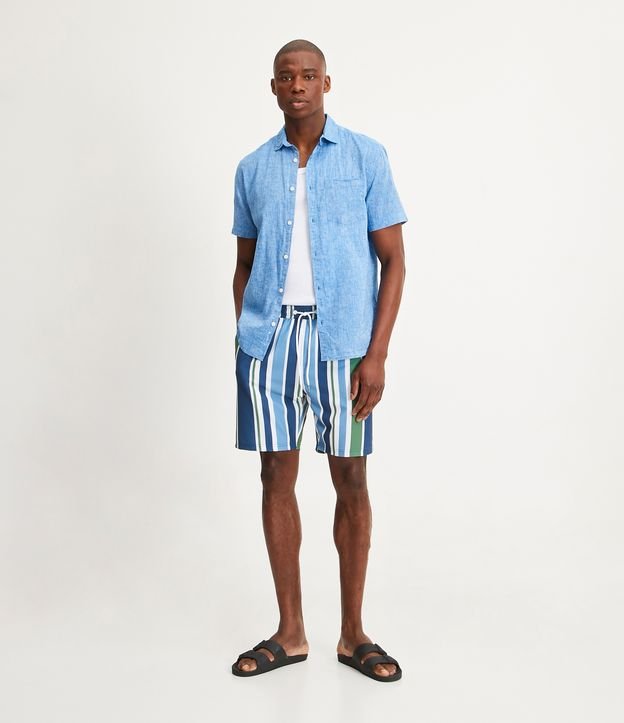 Bermuda de Banho com Cós Elástico e Estampa de Listras Verticais