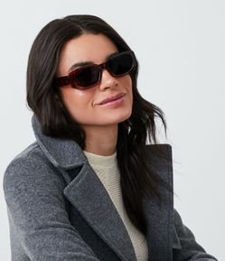 Óculos de Sol Quadrado Gateado