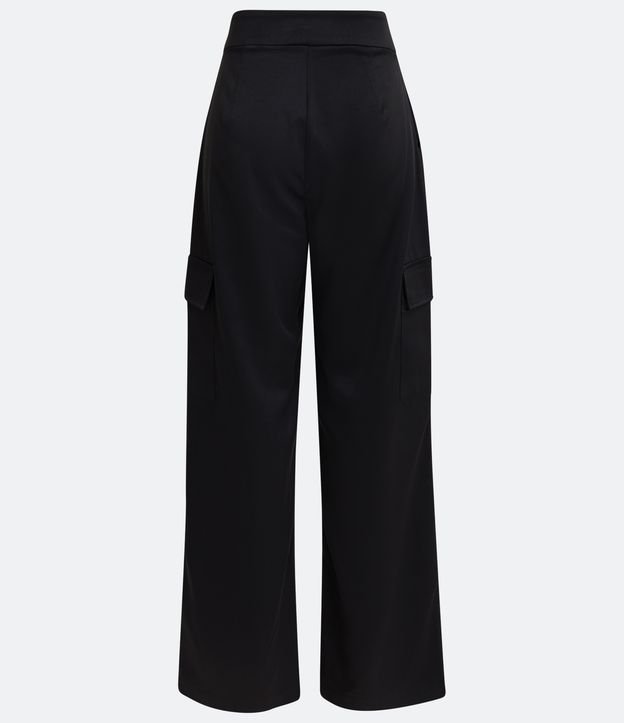 Pantalón Pantalona en Satén con Bolsillos Cargo Negro 5