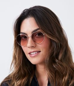 Óculos de Sol Redondo com Lente Degrade