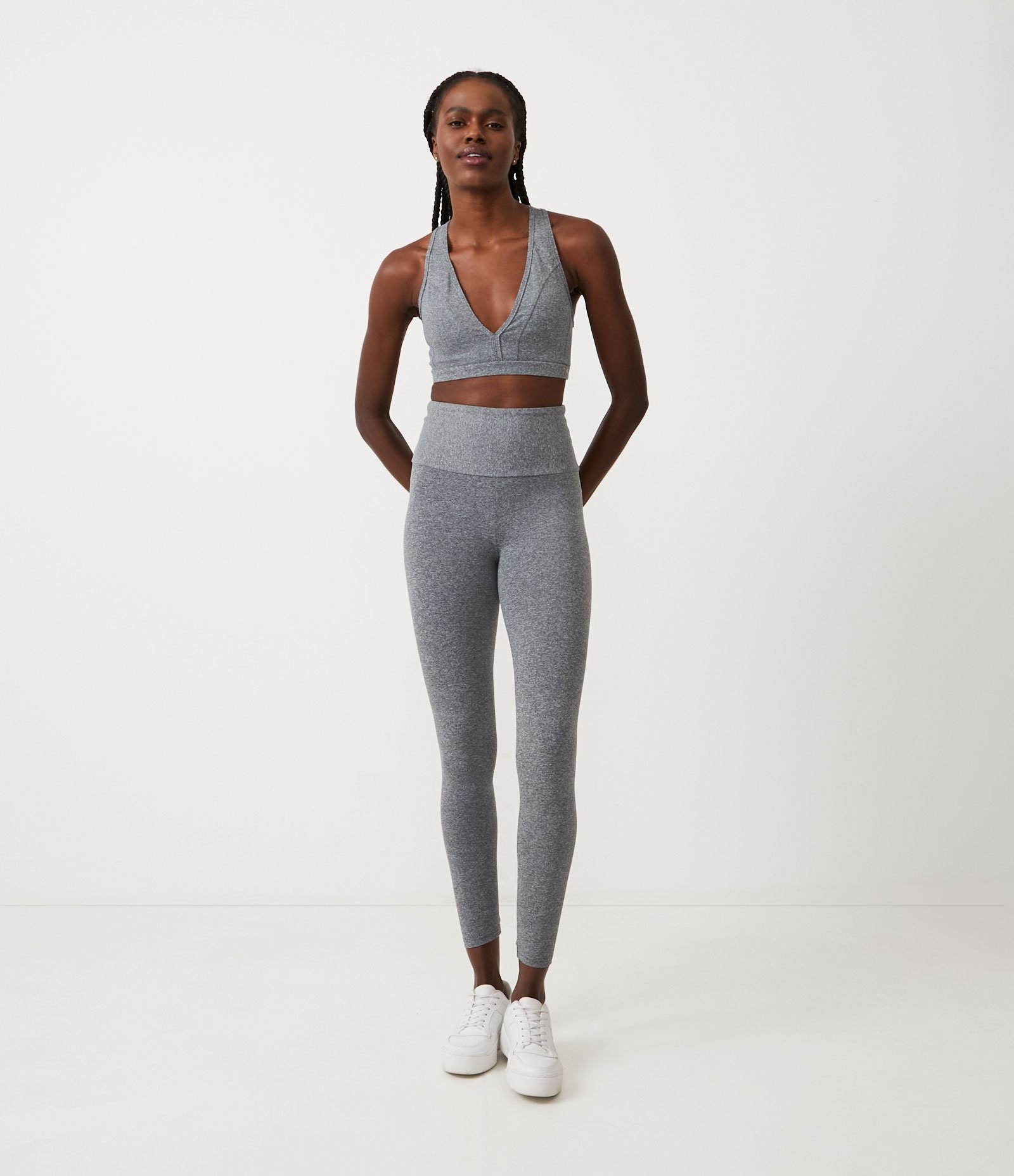 Calça Legging Esportiva em Microfibra com Cós Alto Cinza 1