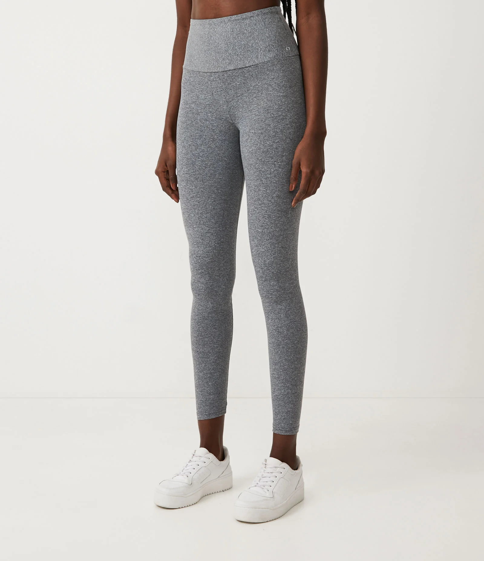 Calça Legging Esportiva em Microfibra com Cós Alto Cinza 2