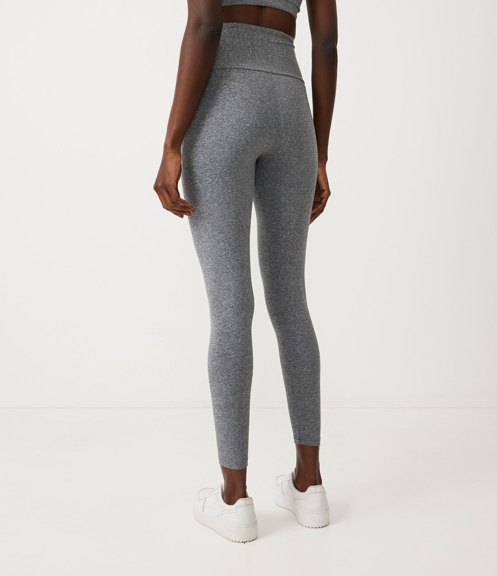 Calça Legging Esportiva em Microfibra com Cós Alto Cinza 3