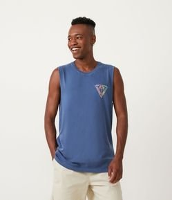 Regata Machão em Meia Malha com Estampa de Triângulo e Coqueiro