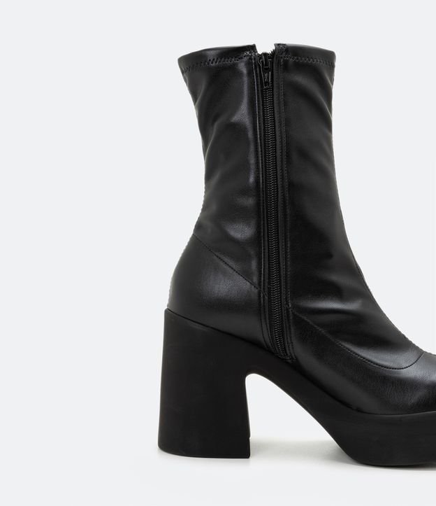 Bota Caña Mediana y Plataforma Negro 3
