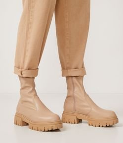 Renner clearance bota tratorada