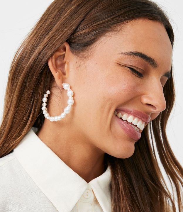 Caravana Aro Medio con Perla Barroca Off White 3