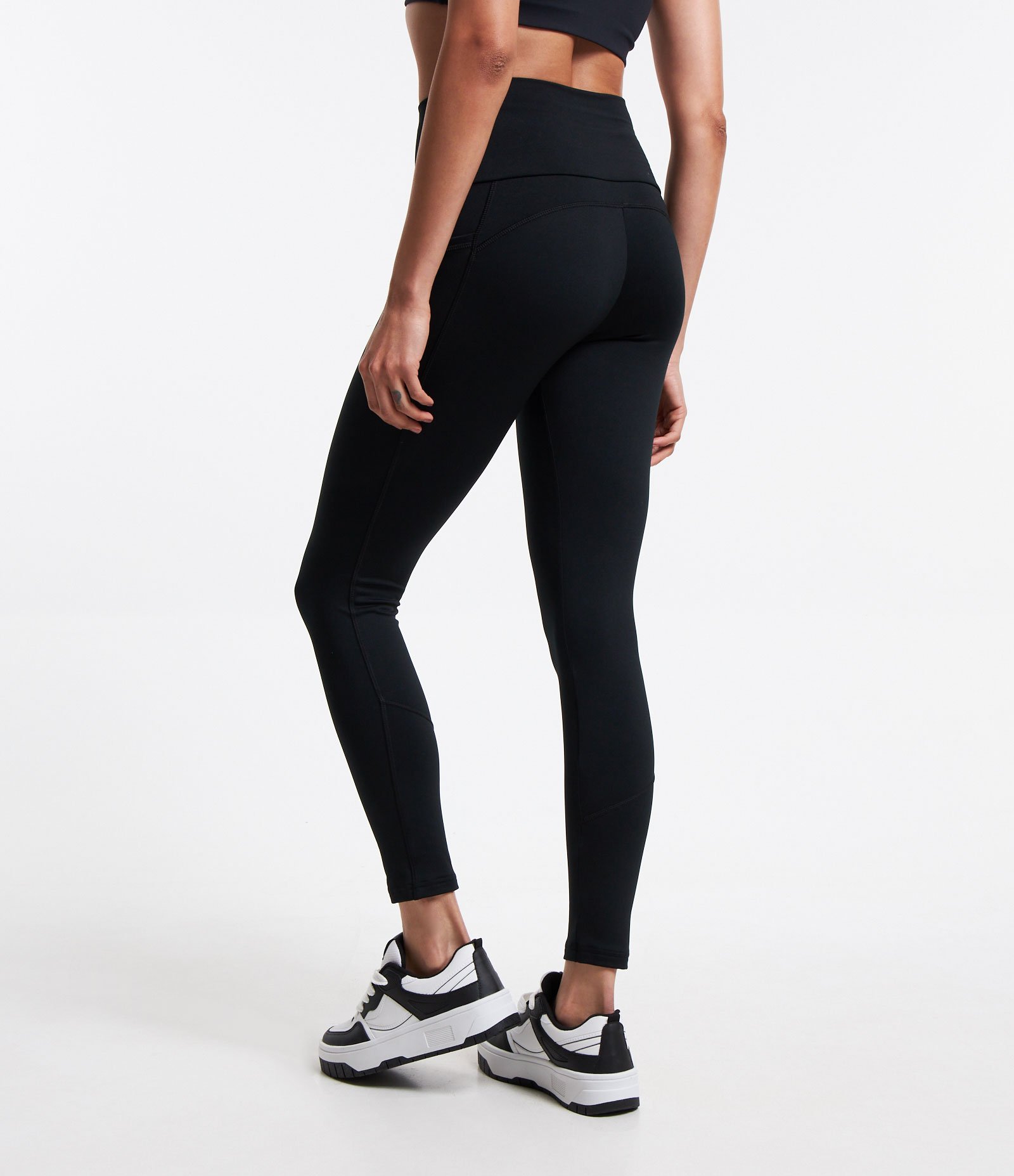 Calça Legging Esportiva Térmica com Bolsos Preto 3