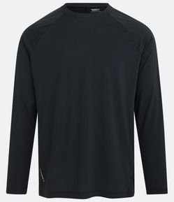 Camiseta Regular Esportiva com Cava Raglan e Recortes